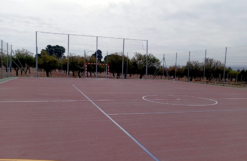 Deportes gestionará la pista deportiva de Lébor